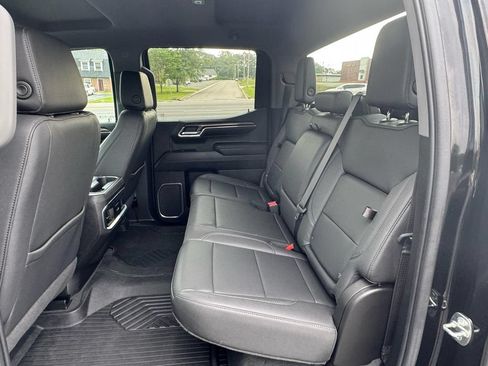 Used 2023 Chevrolet Silverado 1500 LTZ AWD/4WD image 22
