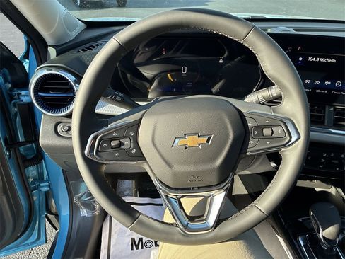 New 2026 Chevrolet Trax LT w/ Driver Confidence Package image 14