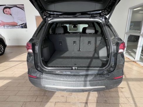 Used 2024 Chevrolet Equinox LT image 15