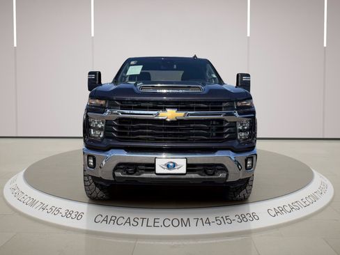 Used 2024 Chevrolet Silverado 2500 LT w/ Texas Edition AWD/4WD image 8