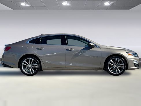 Used 2024 Chevrolet Malibu LT image 2