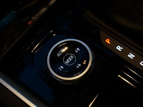 Certified 2025 Chevrolet Colorado Trail Boss image 17