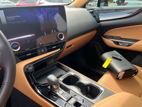 Used 2025 Lexus NX 250 FWD w/ Cold Area Package image 13