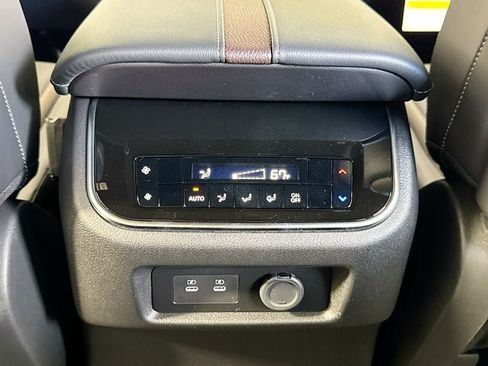New 2026 Nissan Armada SL w/ Captain's Chari Seat Package AWD/4WD image 23