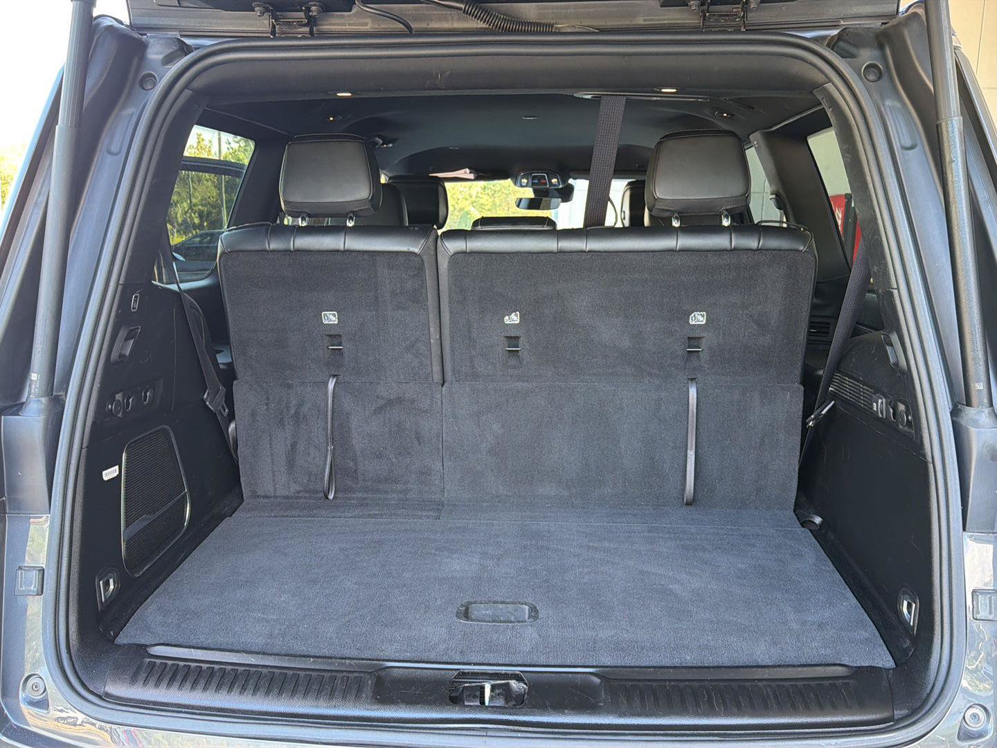 Used 2024 Jeep Wagoneer Series II w/ Flexible Seating Group RWD image 37