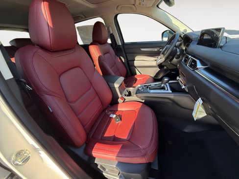 New 2025 MAZDA CX-5 Carbon Edition image 19