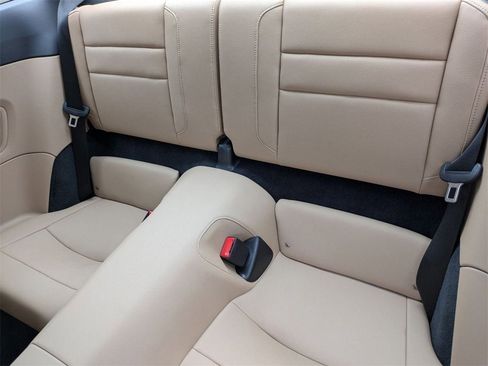 Used 2024 Porsche 911 Carrera w/ Premium Package image 31