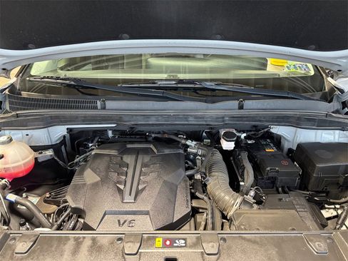 Certified 2024 Kia Carnival EX image 27