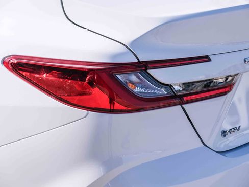 Used 2025 Toyota Camry LE FWD image 7