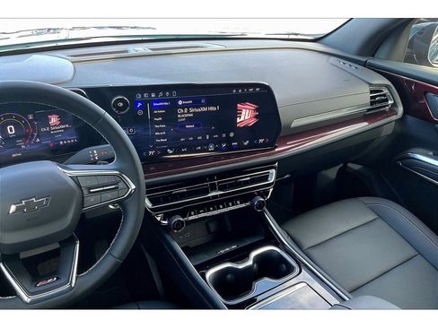 Used 2026 Chevrolet Traverse Z71 w/ Driver Confidence Package image 7