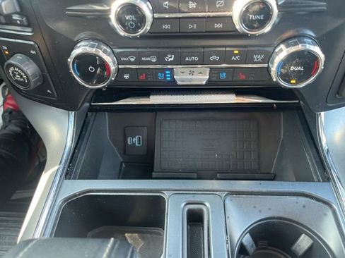 Certified 2022 Ford F150 Lariat w/ Equipment Group 502A High image 27