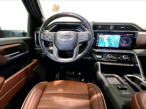 Used 2024 GMC Sierra 2500 Denali Ultimate AWD/4WD image 4