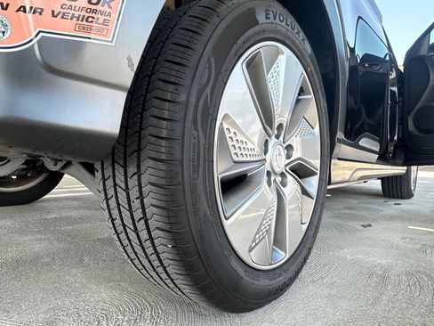Used 2020 Hyundai Kona SEL FWD image 22