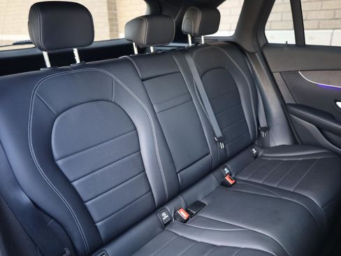 Used 2022 Mercedes-Benz GLC 300 4MATIC image 24