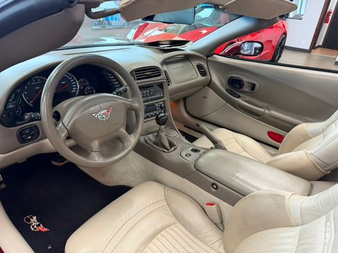 Used 2003 Chevrolet Corvette Convertible w/ Preferred Equipment Group1 RWD image 31