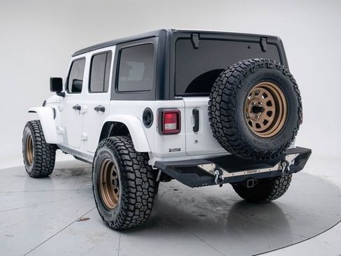 Used 2018 Jeep Wrangler Unlimited Sport S image 3