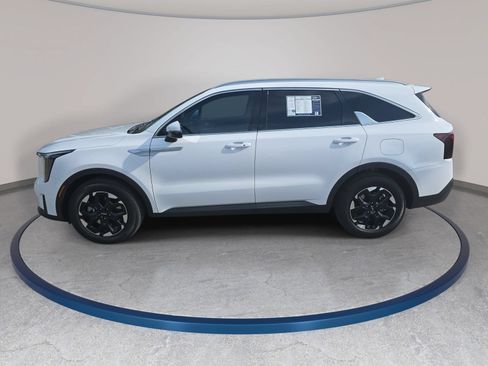 Used 2025 Kia Sorento S w/ Panoramic Sunroof Package FWD image 8