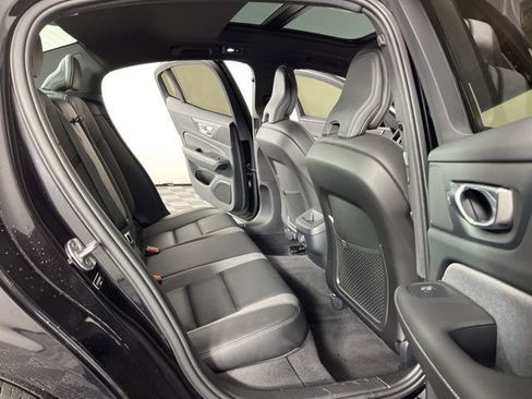 Used 2024 Volvo S60 B5 Plus FWD image 43