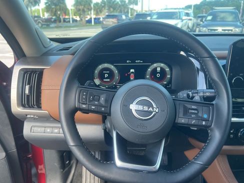 Certified 2025 Nissan Pathfinder Platinum w/ Cargo Package FWD image 9