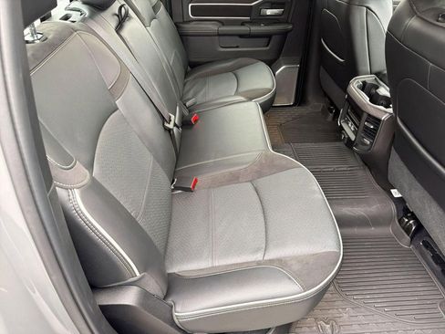 Used 2025 RAM 2500 Laramie AWD/4WD image 25