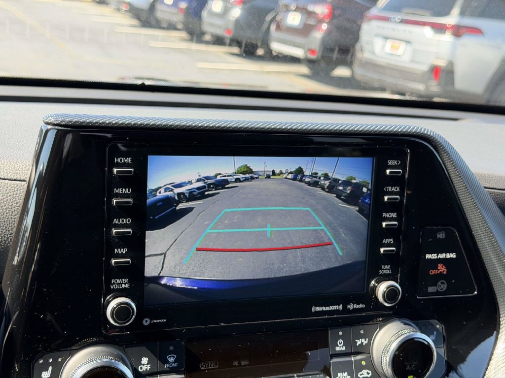 Used 2021 Toyota Highlander XSE AWD/4WD image 23