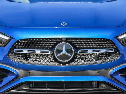 Certified 2025 Mercedes-Benz GLA 250 4MATIC image 7