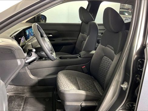 New 2026 Nissan Kicks SV w/ Cold Weather Package FWD image 12
