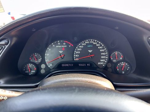 Used 2002 Chevrolet Corvette Convertible w/ Preferred Equipment Group2 RWD image 31