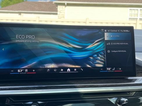 Used 2025 BMW X7 M60i AWD/4WD image 47