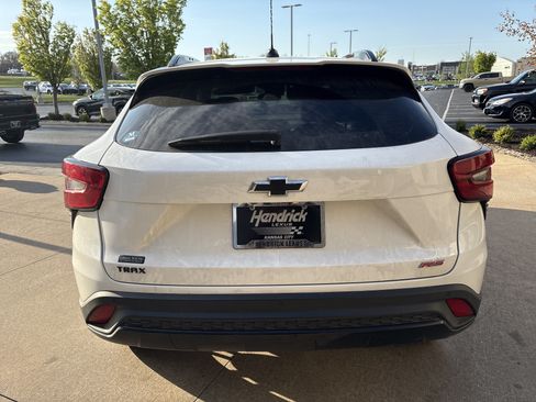 Used 2025 Chevrolet Trax RS w/ Driver Confidence Package FWD image 10