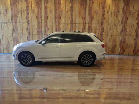 Used 2017 Audi Q7 3.0T Premium AWD/4WD image 4