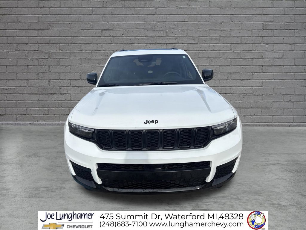 Used 2024 Jeep Grand Cherokee L Altitude AWD/4WD image 9