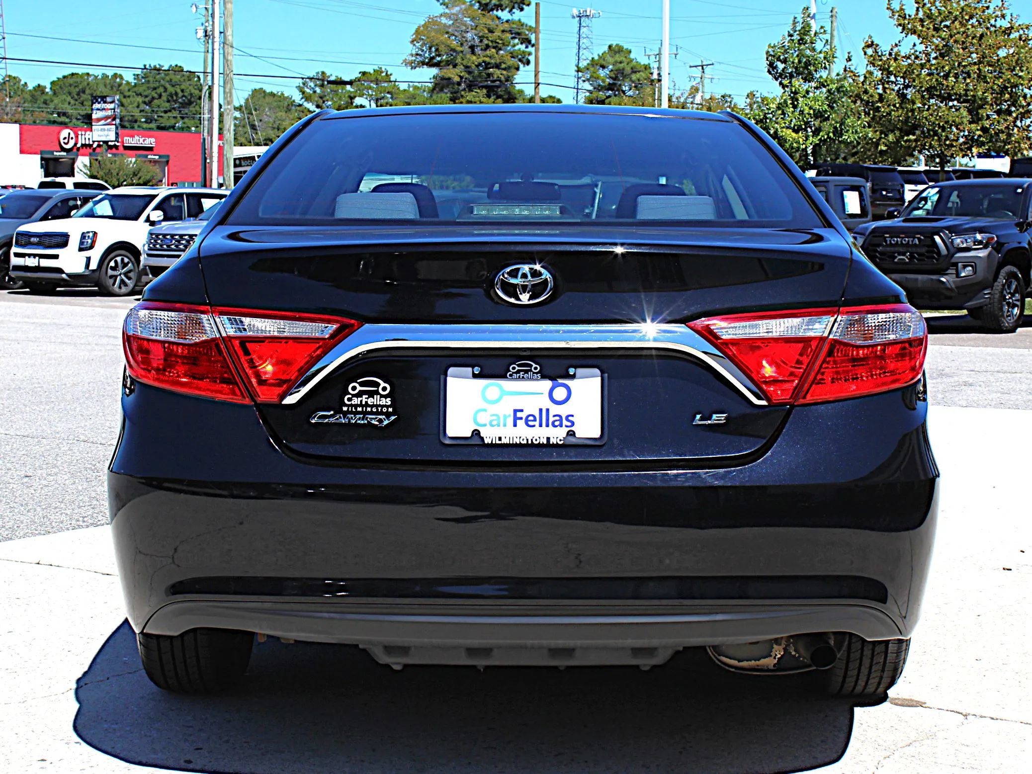 Used 2016 Toyota Camry LE FWD image 4