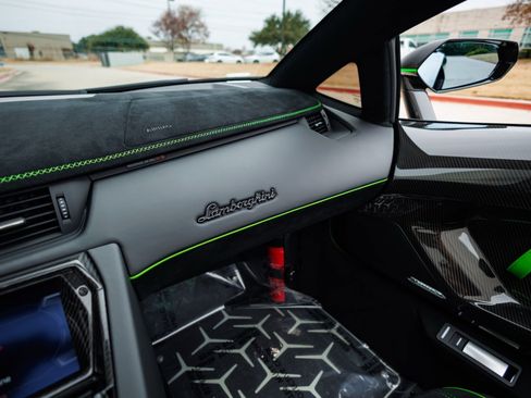 Used 2021 Lamborghini Aventador SVJ image 67