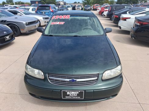 Used 2002 Chevrolet Malibu V6 FWD image 3