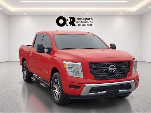 Used 2024 Nissan Titan SV w/ SV Convenience Package AWD/4WD image 1