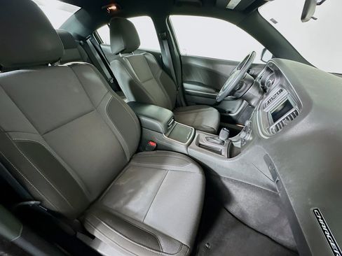 Used 2022 Dodge Charger SXT image 29