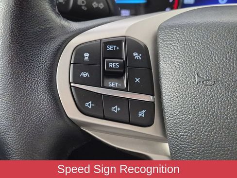 Used 2022 Ford Explorer XLT w/ Equipment Group 202A RWD image 19