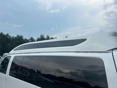 Used 2016 GMC Savana 2500 image 11