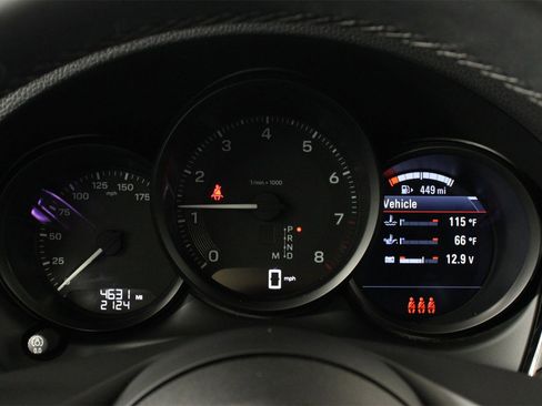 Used 2025 Porsche Macan image 16