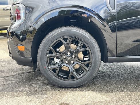 New 2026 Ford Maverick Lariat w/ Black Appearance Package image 27