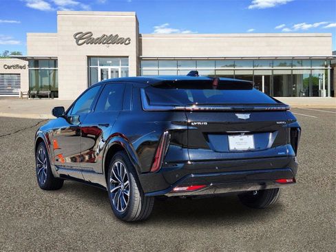 New 2025 Cadillac Lyriq Sport image 5