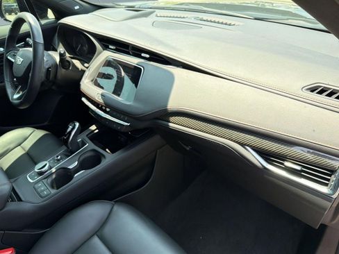 Used 2022 Cadillac XT4 Sport w/ Comfort Package FWD image 24