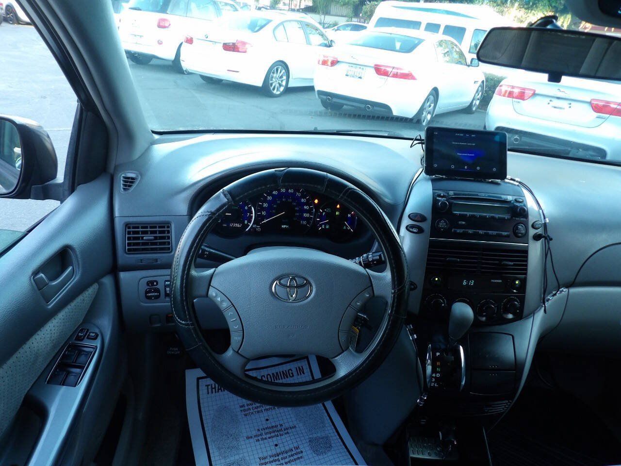 Used 2009 Toyota Sienna LE FWD image 5