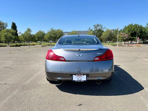 Used 2015 INFINITI Q60 Sport RWD image 6