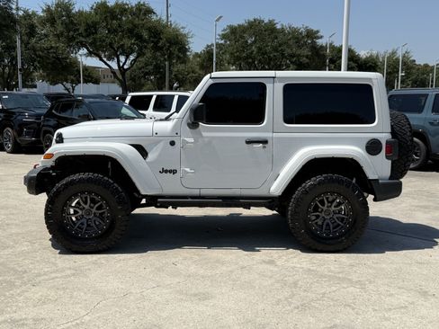 Used 2024 Jeep Wrangler Sport AWD/4WD image 8