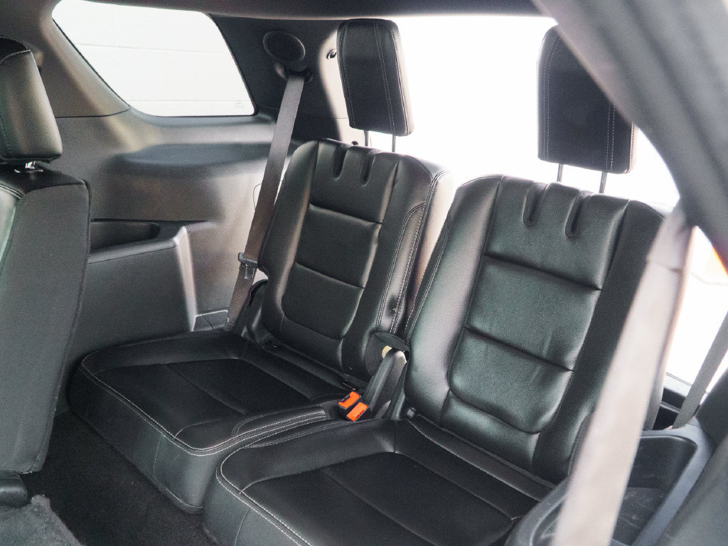 Used 2018 Ford Explorer Limited w/ Equipment Group 301A AWD/4WD image 19