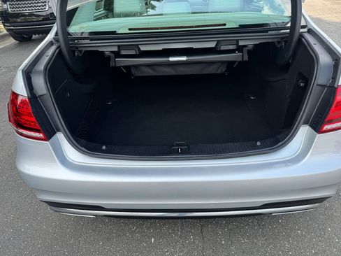 Used 2016 Mercedes-Benz E 350 Sedan w/ Premium Package image 27