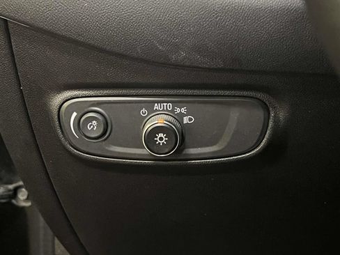 Used 2020 Chevrolet Equinox LS AWD/4WD image 23