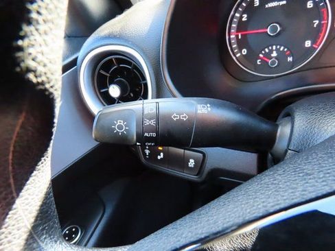 Used 2024 Kia Forte LXS w/ LXS Technology Package image 29